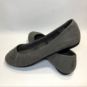 Womens East 5th Slip On Suede Flats Grey Size 7